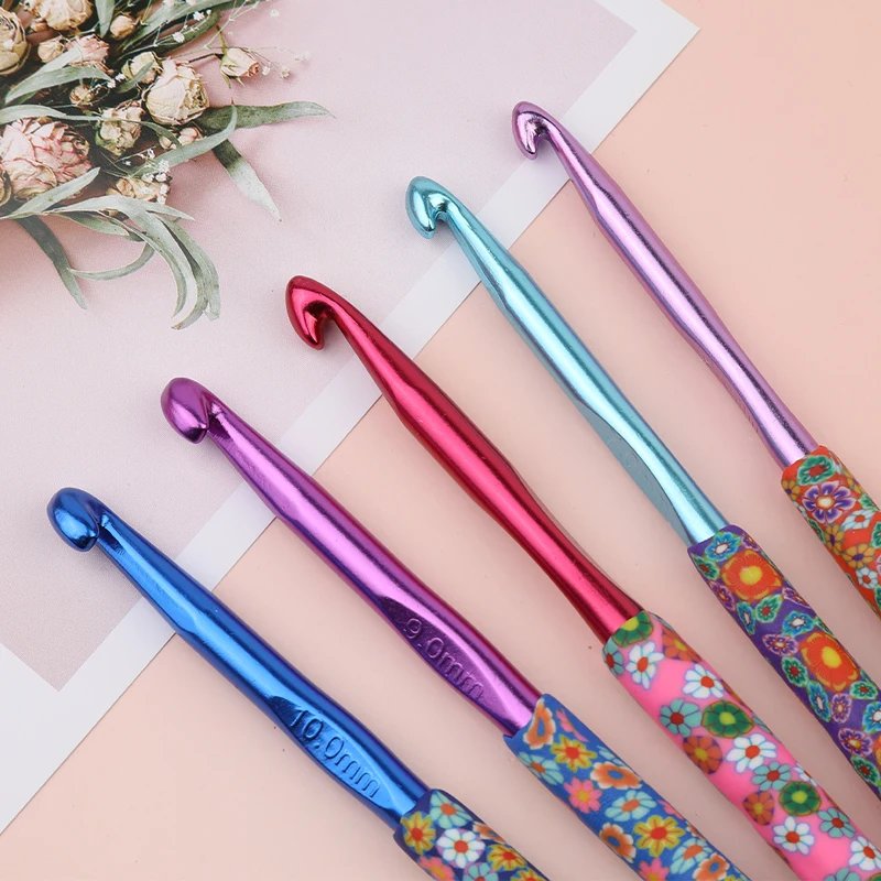 Crochet Hooks in 5, 9, or 14 Piece Options (2.0mm–10.0mm) – Lightweight, Portable & Perfect Gift - Image 3