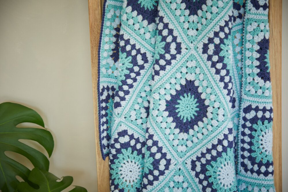 Crochet Granny Square Blanket in Hayfield Bonus DK - CBBDK10274 - Downloadable PDF