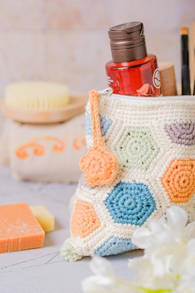 Crochet granny square purse "Rainbow diamonds"