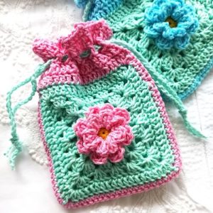 small-crochet-handmade-purse-9-500